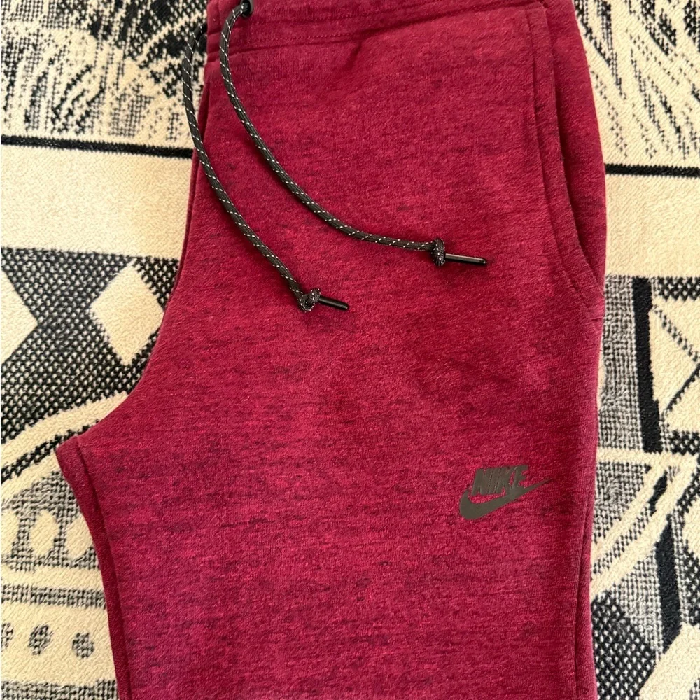 Nike Tech Performance Heather Burgundy/Reflective Black Sweatpants Joggers